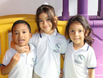 Formando Líderes con Educación Moderna